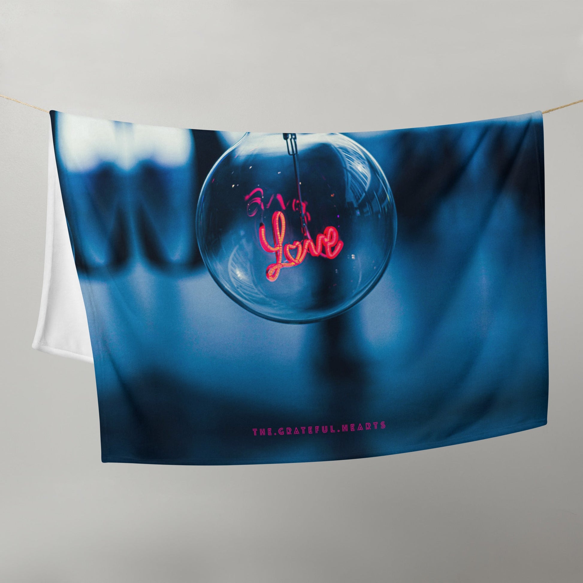 Love Lights Throw Blanket - The Grateful Hearts